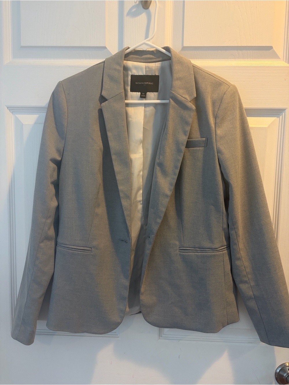 Banana Republic Light Gray Women's Tailored Blazer